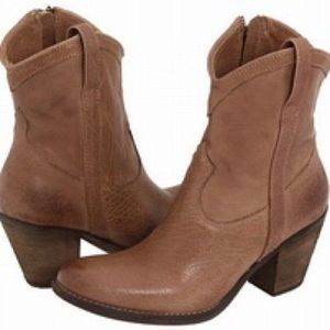 Frye Taylor Leather Short Boots, Zip Up Heeled Booties, Size 7.5